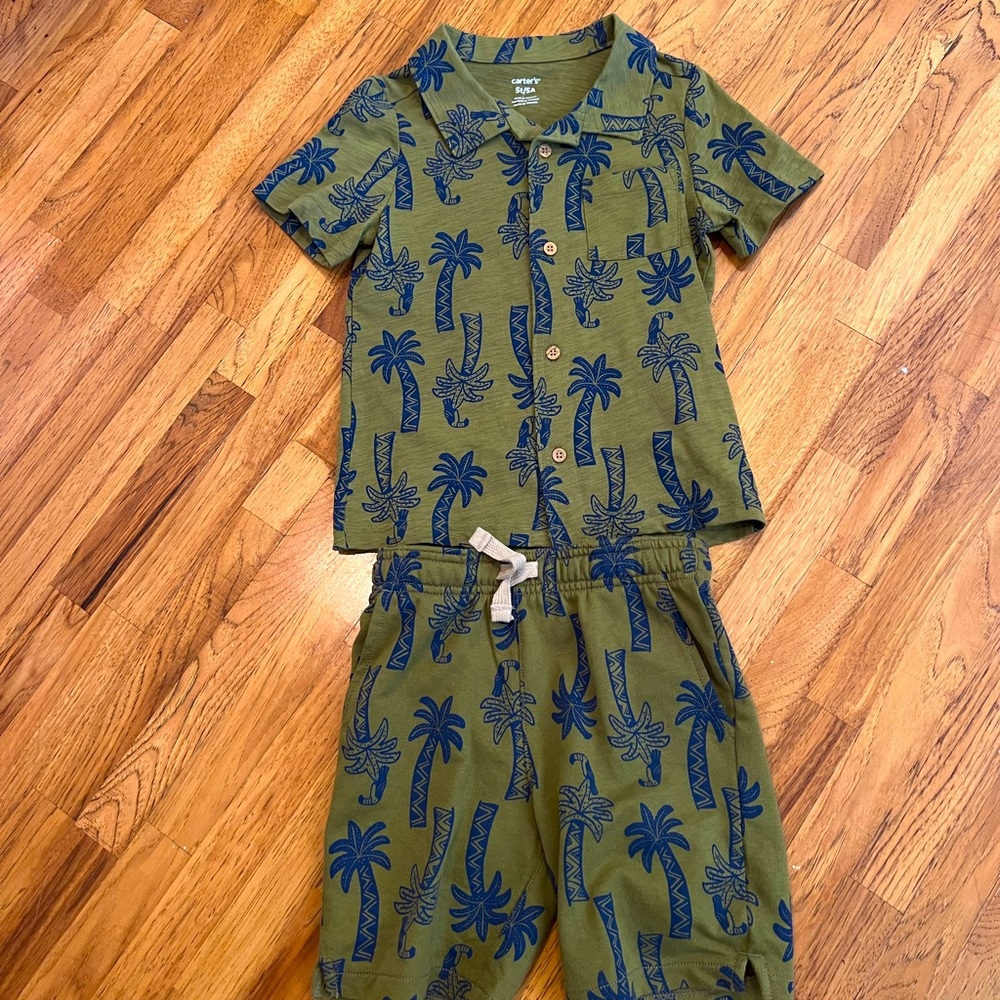 Carters 5T boys set